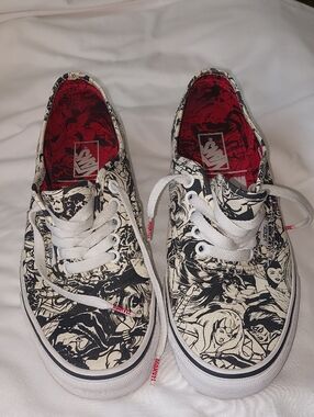 Vans Marvel Comic Print Low-Top Sneakers in Black, White & Red.Only Wore 1 Time.